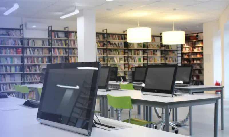 ordinateurs en libre-service indispensable ordinateurs en libre-service indispensable